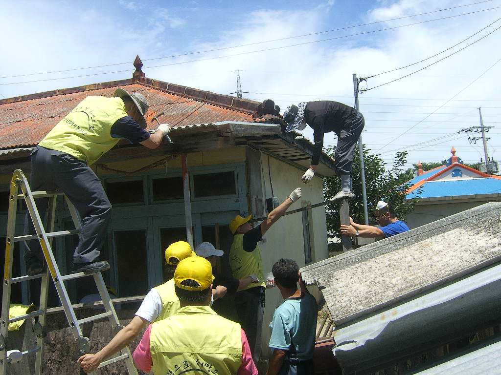 서천사업소, 장애인세대 찾아 전기시설 등 정비